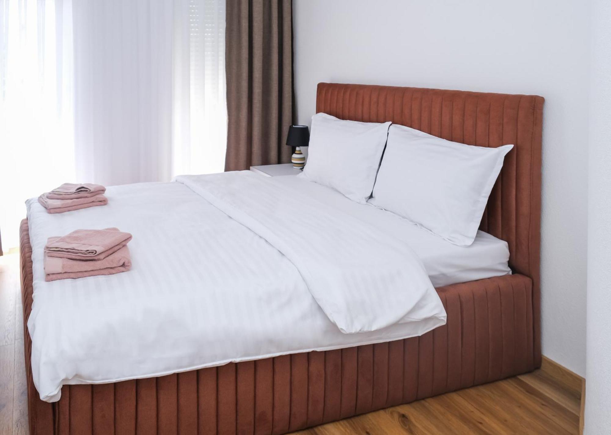 Nest Apartments Gjakova Екстериор снимка